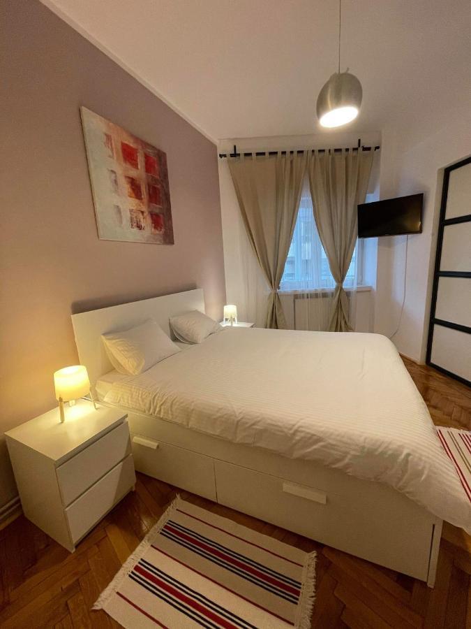 Interbellic Flat Apartment Букурещ Екстериор снимка