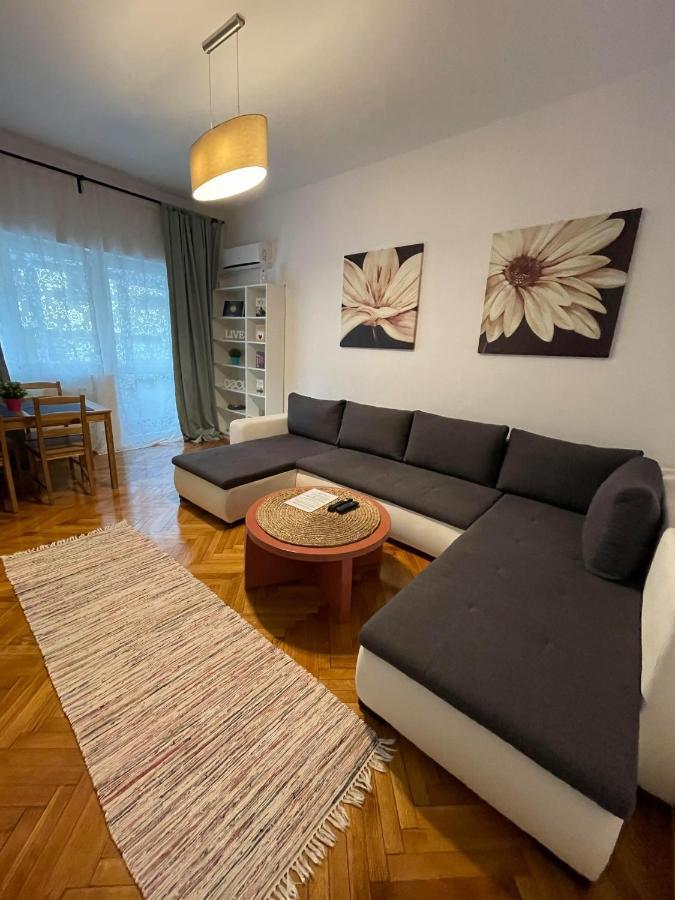 Interbellic Flat Apartment Букурещ Екстериор снимка