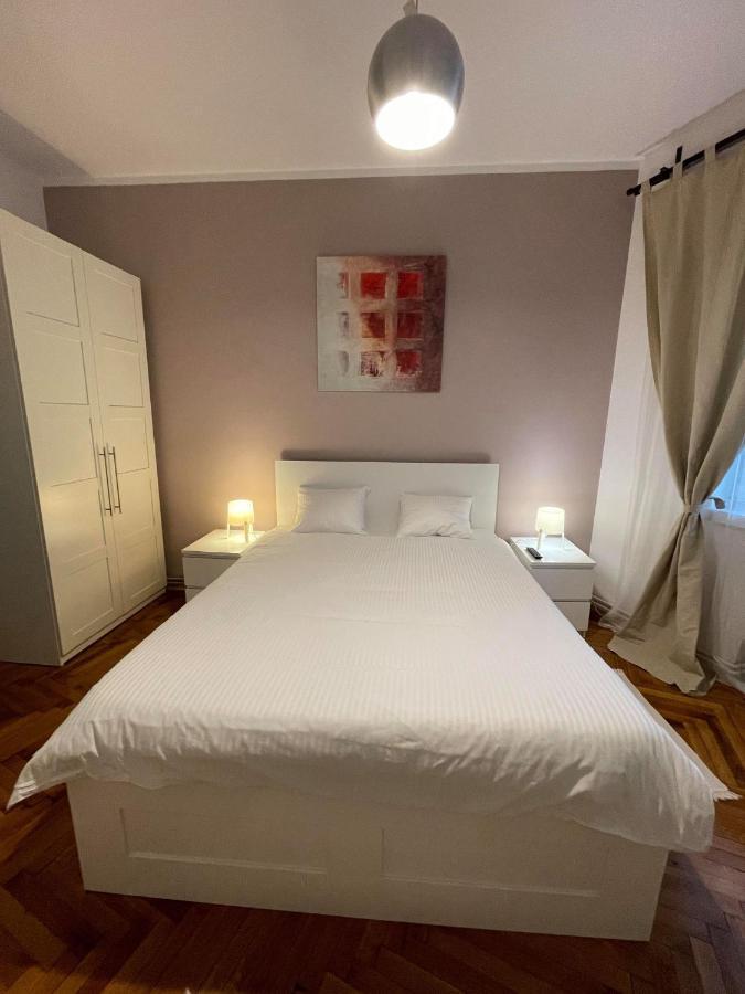 Interbellic Flat Apartment Букурещ Екстериор снимка