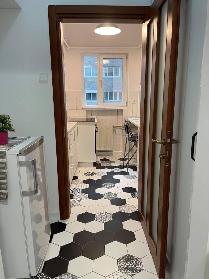 Interbellic Flat Apartment Букурещ Екстериор снимка