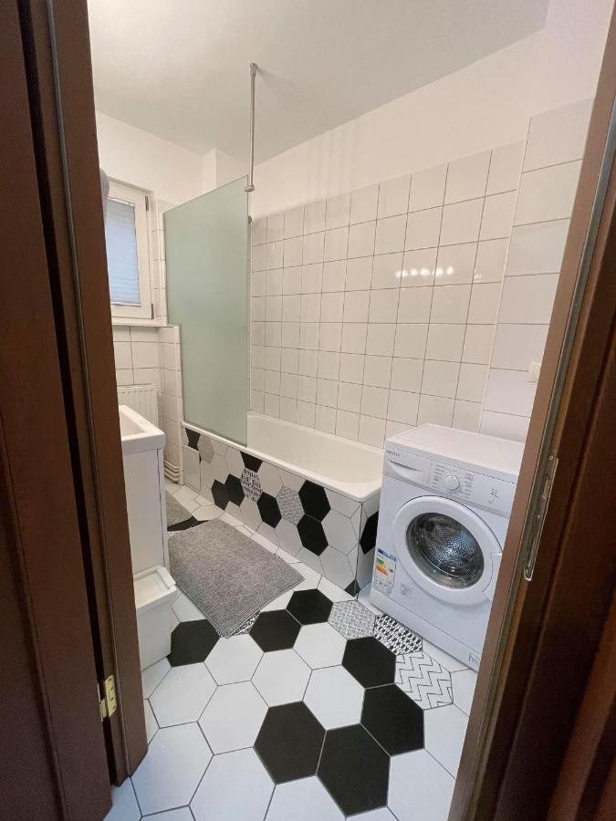 Interbellic Flat Apartment Букурещ Екстериор снимка