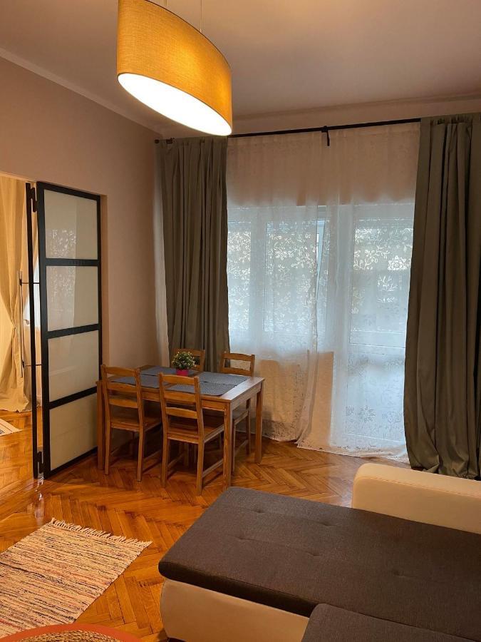 Interbellic Flat Apartment Букурещ Екстериор снимка