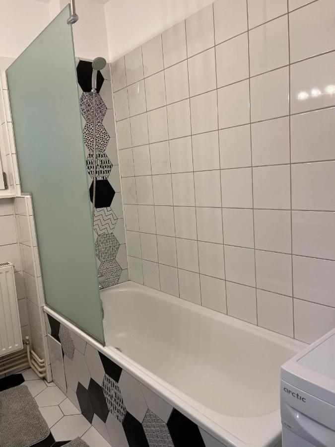 Interbellic Flat Apartment Букурещ Екстериор снимка