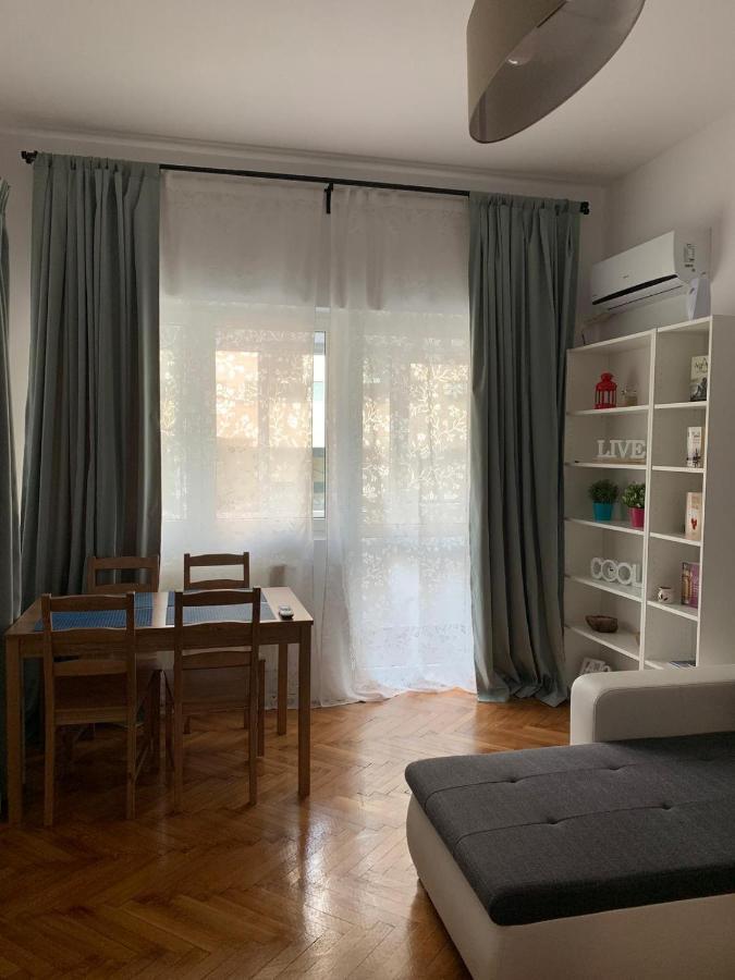 Interbellic Flat Apartment Букурещ Екстериор снимка